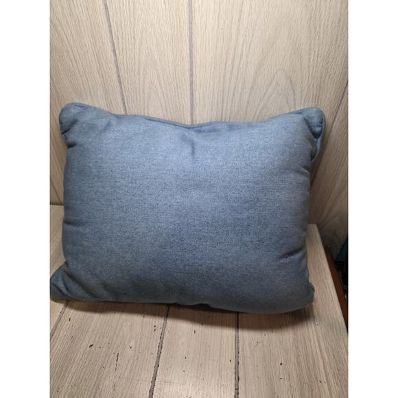 Vtg Tapestry Pillow Winter Scene Holiday Snowman Bunnies Bird Cardinal Barn - Picture 4 of 4